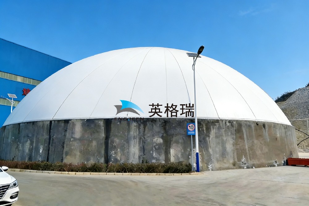 污水池除臭運維難？氣膜密封方案，破解環(huán)保治理痛點